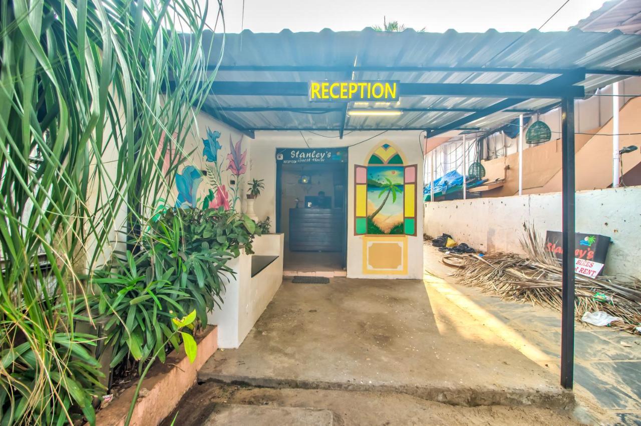 Stanleys Guest House Baga Exterior foto